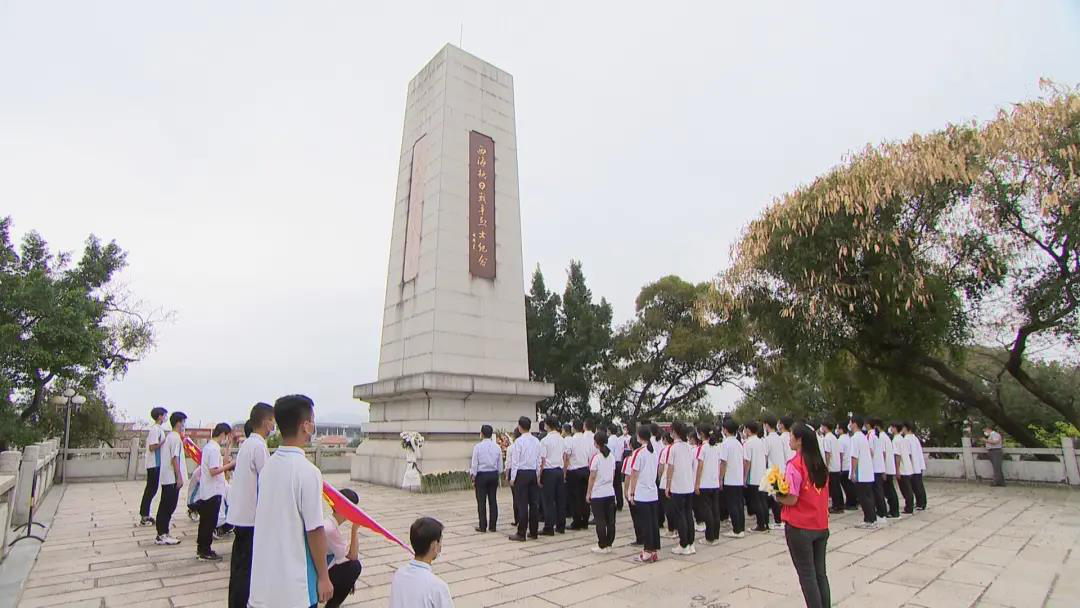 清明期间近万人到顺德西海抗日烈士陵园祭扫