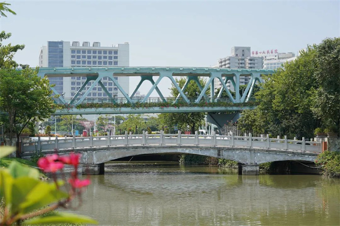Twelve Bridges stringing up the memory of Foshan old streets