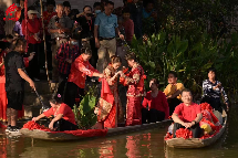 Wedding on water reemerged in Xiqiao, Nanhai