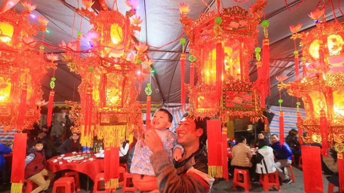Comeback of &quot;Lantern Feast&quot; celebrated in Ronggui, Shunde
