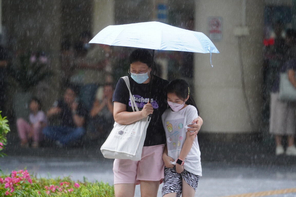 Typhoon Koinu set to hammer Guangdong