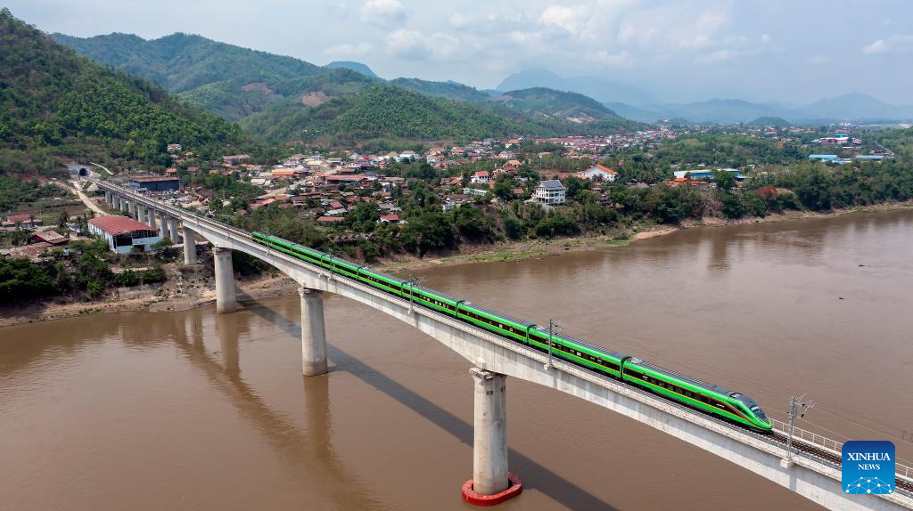 China-Laos Railway shortens travel time, provides modern passenger services