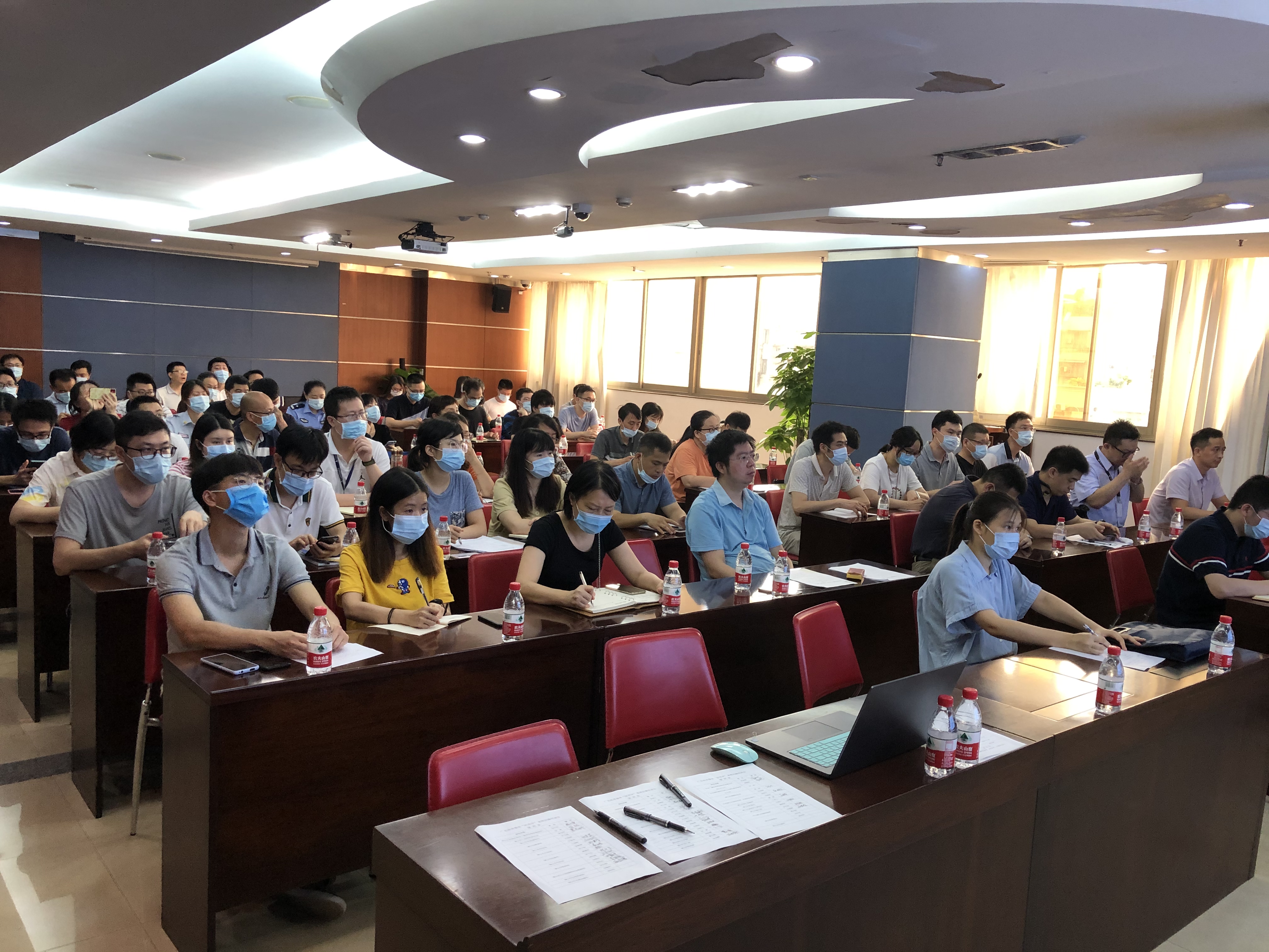 市政务服务数据管理局召开广东政务服务"好差评"系统实操培训会议